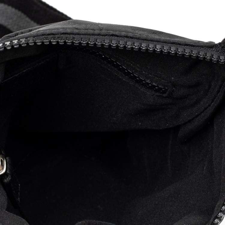 مملوكة مسبقًا Gucci Black GG Nylon and Leather Messenger Bag