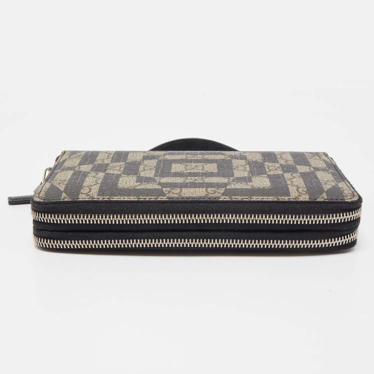 Pre Owned Gucci Black/Beige Printed GG Supreme and Leather Zip Around Travel Clutch