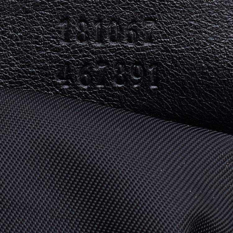 Pre Owned Gucci Black Nylon and Leather Flat Web Messenger Bag