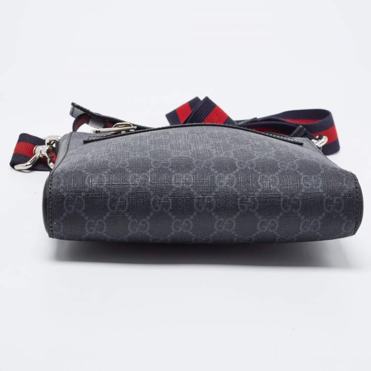 مملوكة مسبقًا Gucci Black GG Supreme Canvas Small Messenger Bag