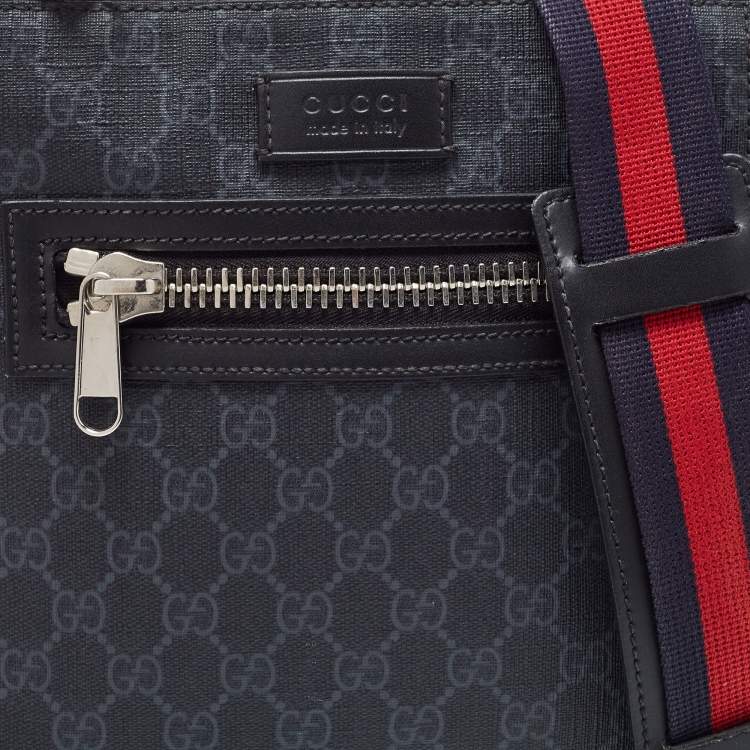 مملوكة مسبقًا Gucci Black GG Supreme Canvas Small Messenger Bag