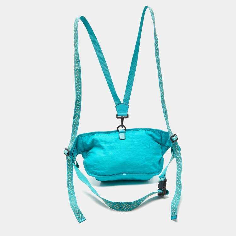 مملوكة مسبقًا Gucci Green Nylon Belt Bag