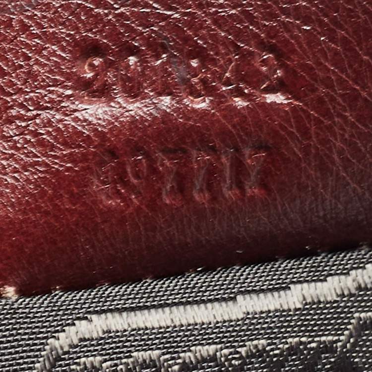 مملوكة مسبقًا Gucci Burgundy Leather Double Pocket Messenger Bag