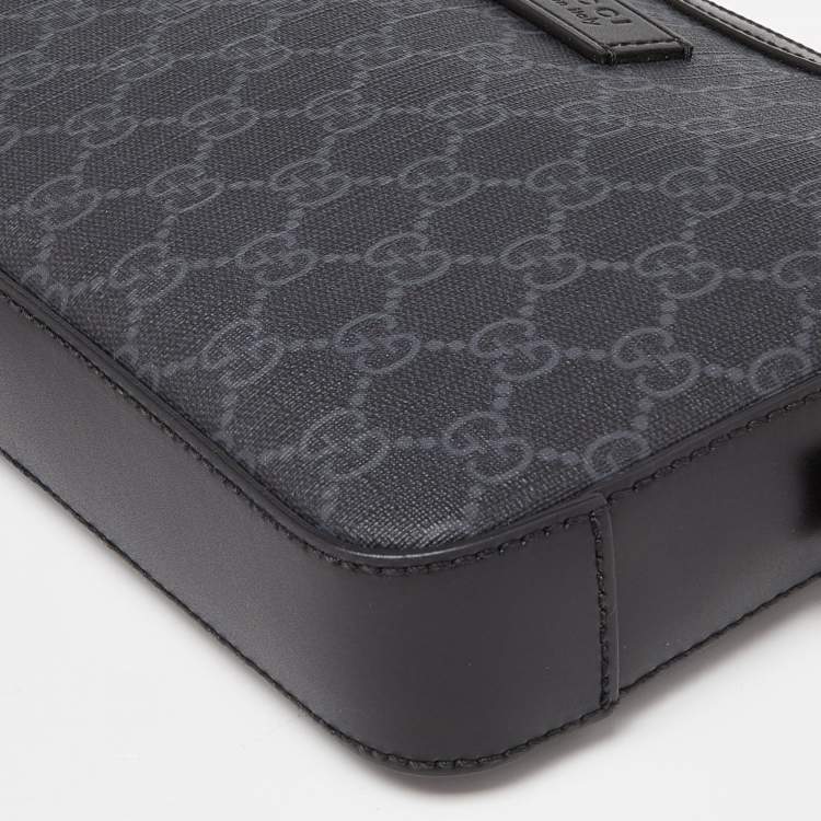 Pre Owned Gucci Black/Grey GG Supreme Canvas and Leather Wristlet Pouch