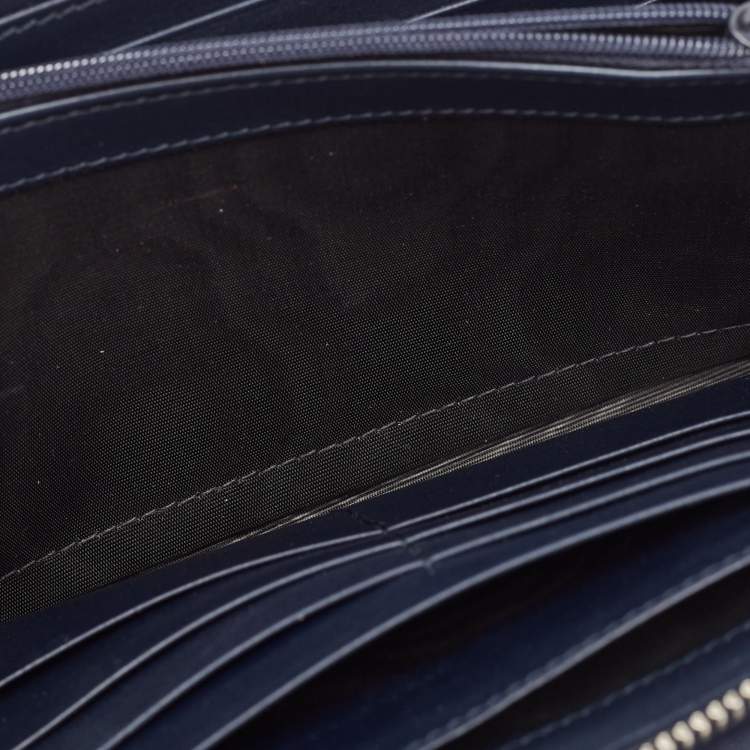 Pre Owned Gucci Navy Blue Microguccissima Leather Zip Around Travel Wallet