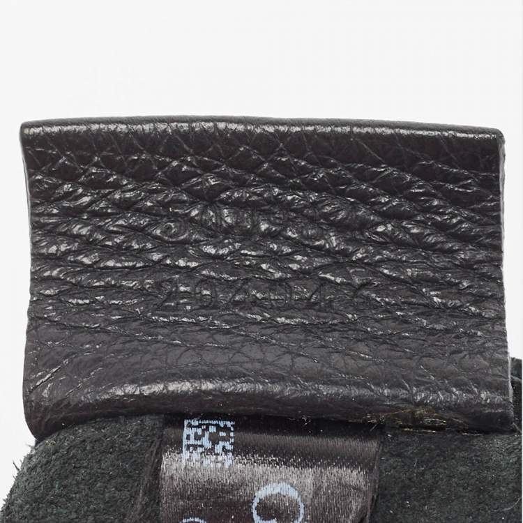 Pre Owned Gucci Black Logo Web Zip Pouch