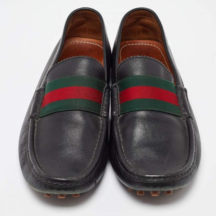 مملوكة مسبقًا Gucci Black Leather Web Trim Slip On Loafers Size 41.5