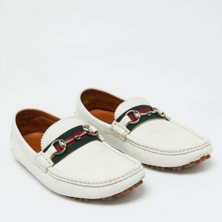 مملوكة مسبقًا Gucci Off White Leather Web Slip On Loafers Size 41