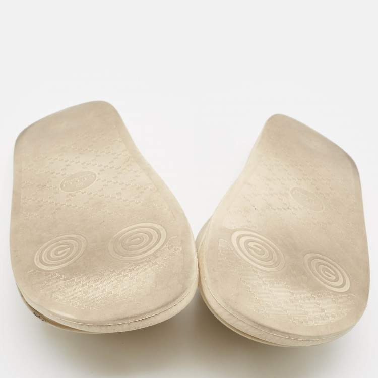 مملوكة �مسبقًا Gucci Off White Rubber Pursuit Logo Embossed Pool Slides Size 45