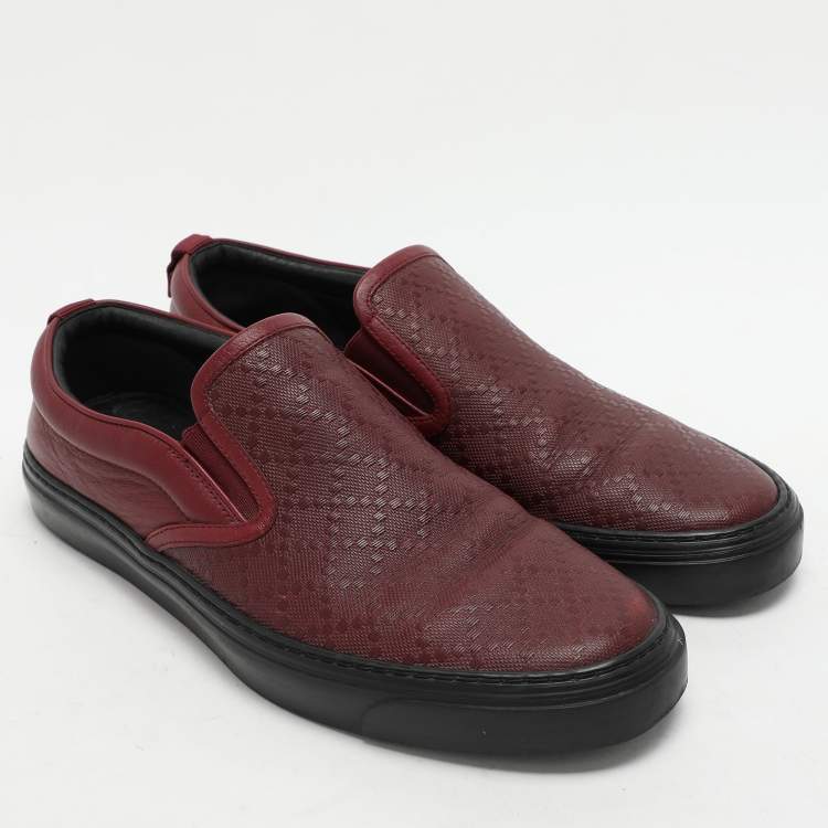 Pre Owned Gucci Burgundy Diamante Leather Slip On Sneakers 41.5