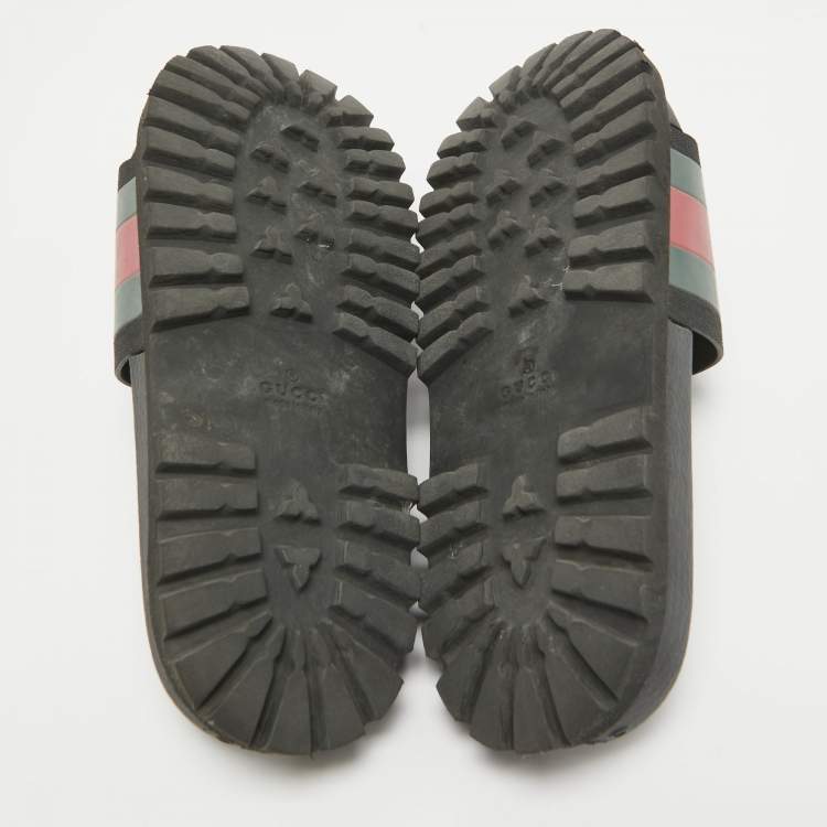 مملوكة مسبقًا Gucci Black Rubber Slide Sandals Size 43