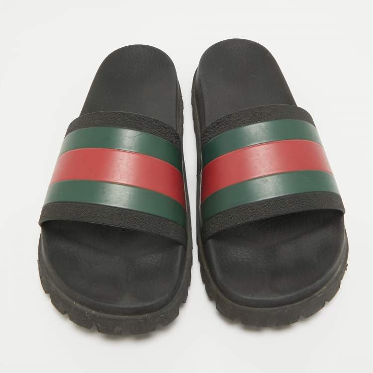 مملوكة مسبقًا Gucci Black Rubber Slide Sandals Size 43