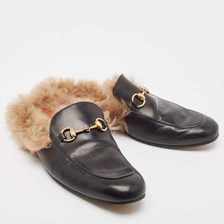 مملوكة مسبقًا Gucci Black Fur and Leather Princetown Mules Size 43