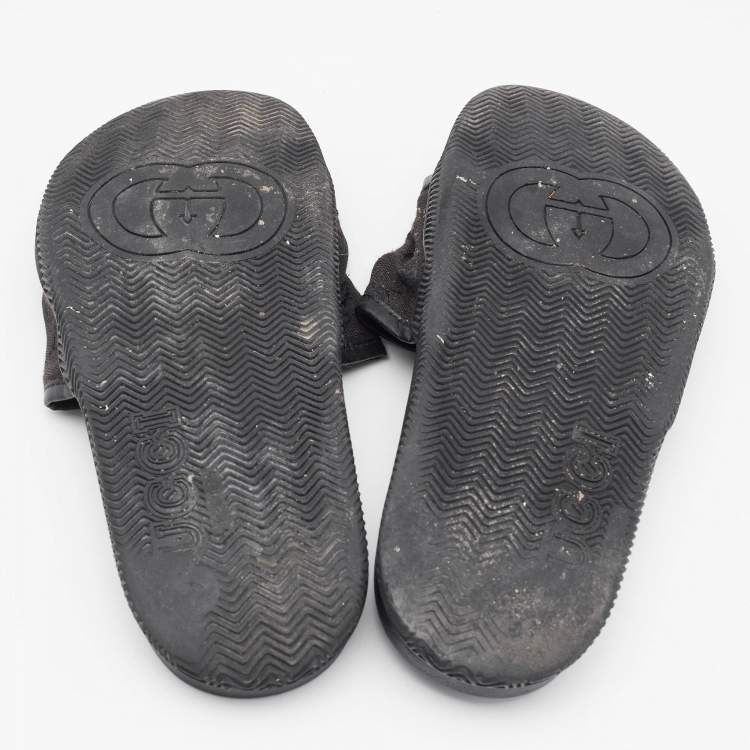 مملوكة مسبقًا Gucci Black GG Canvas and Leather Flat Slides Size 41