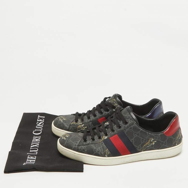 Pre Owned Gucci Black GG Supreme Canvas Web Ace Tiger Low Top Sneakers Size 42.5