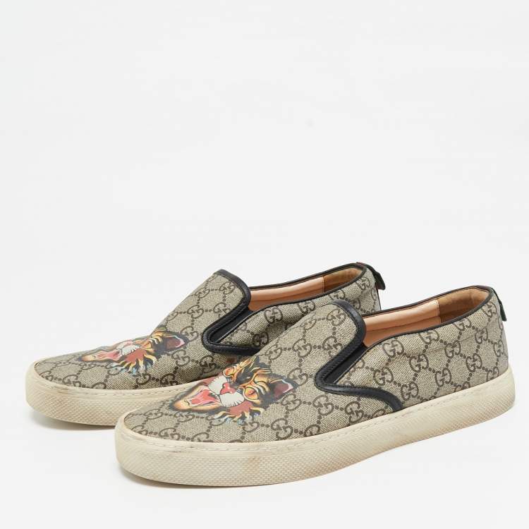 Pre Owned Gucci Black/Beige GG Supreme Canvas Tiger Print Slip On Sneakers Size 43