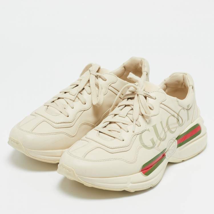 مملوكة مسبقًا Gucci Cream Leather Vintage Logo Rhyton Sneakers Size 44