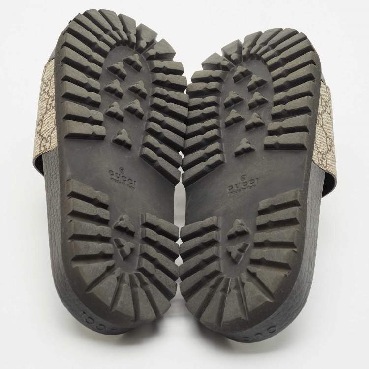مملوكة مسبقًا Gucci Beige GG Supreme Bee Pool Slides Size 43