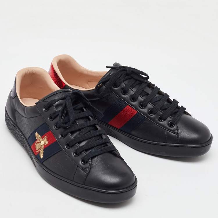 مملوكة مسبقًا Gucci Black Leather Bee Embroidered Ace Low Top Sneakers Size 42.5