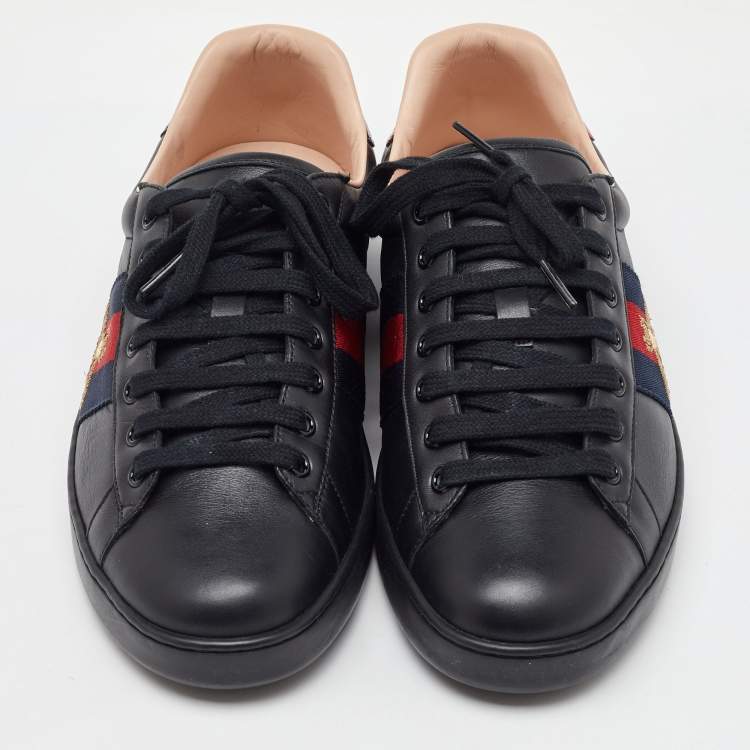 مملوكة مسبقًا Gucci Black Leather Bee Embroidered Ace Low Top Sneakers Size 42.5