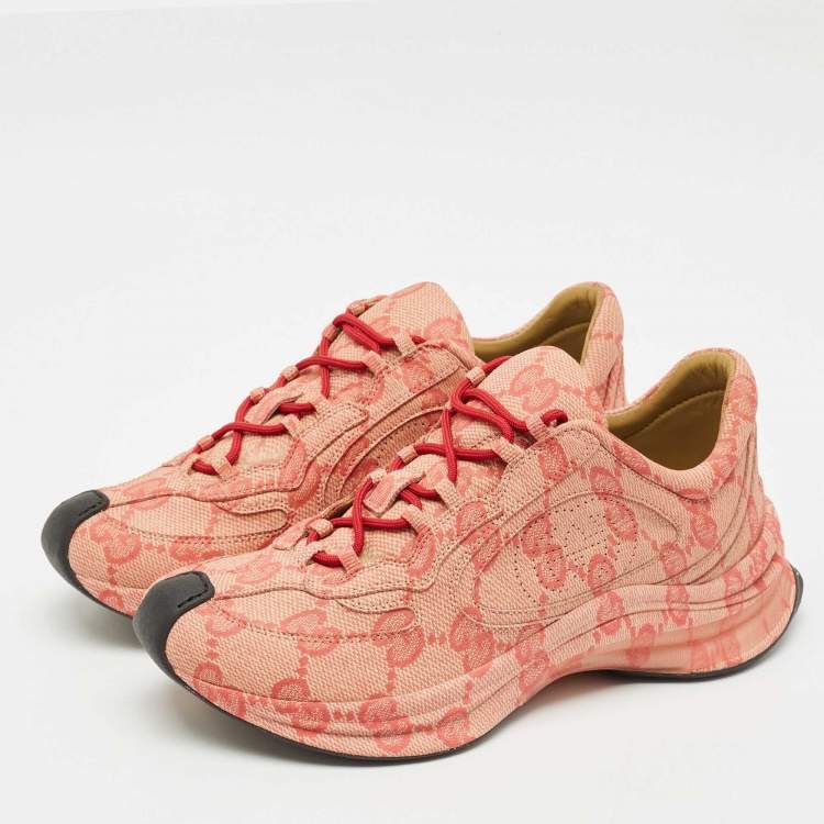 Pre Owned Gucci Beige/Red GG Printed Leather Run Sneakers Size 41.5