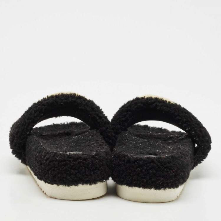 Pre Owned Gucci Black Shearling GG Flat Slides Size 42