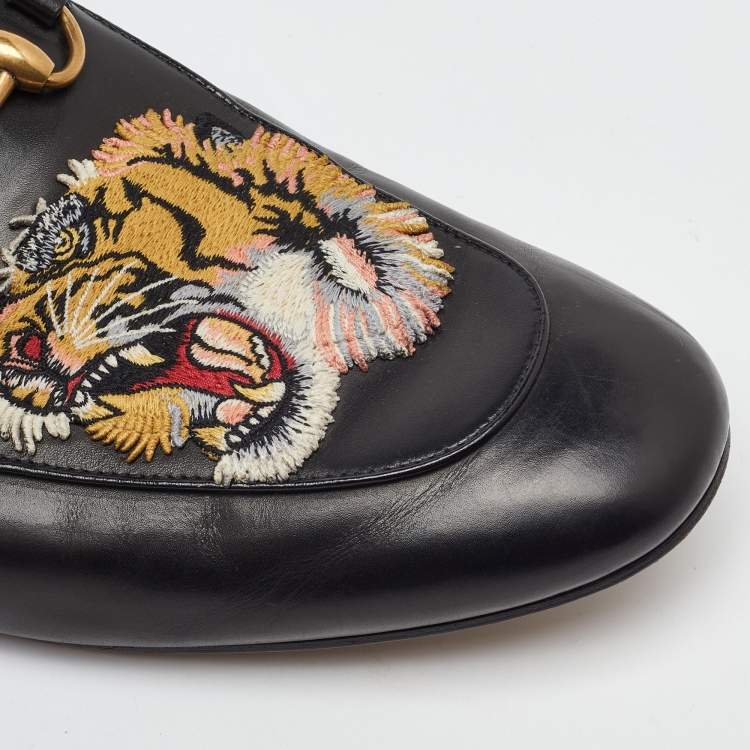 مملوكة مسبقًا Gucci Black Leather Tiger Embroidered Princetown Horsebit Flat Mules Size 44