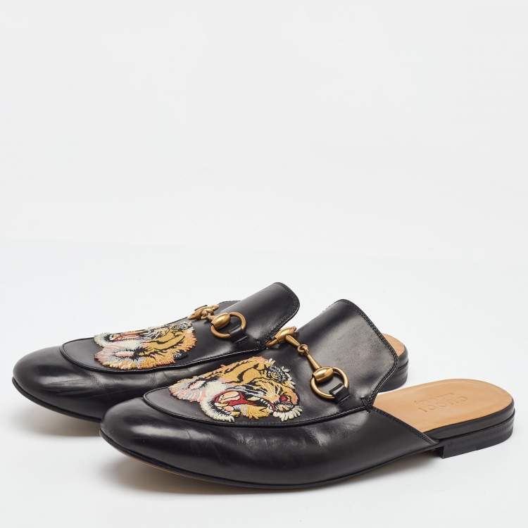 مملوكة مسبقًا Gucci Black Leather Tiger Embroidered Princetown Horsebit Flat Mules Size 44