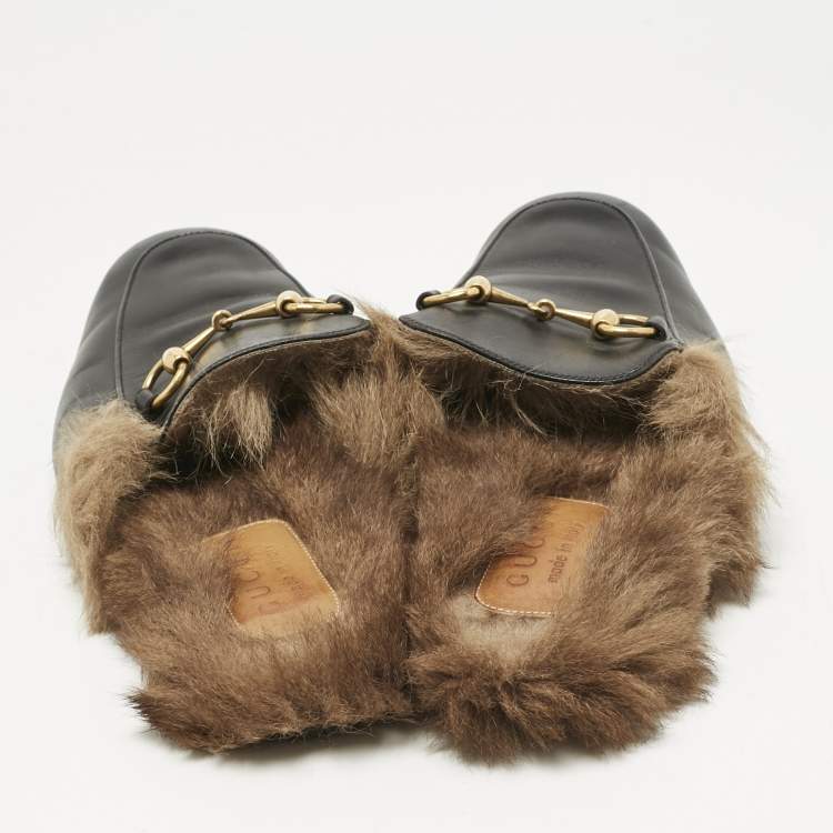 Pre Owned Gucci Black Leather and Fur Princetown Flat Mules Size 39