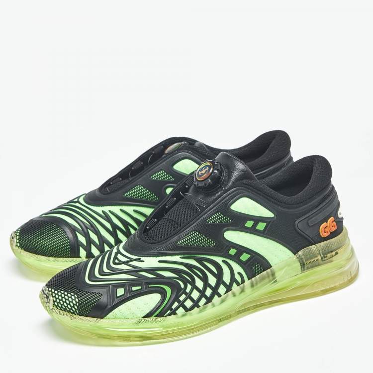 Pre Owned Gucci Black/Green Fabric and Rubber Ultrapace Low Top Sneakers Size 42
