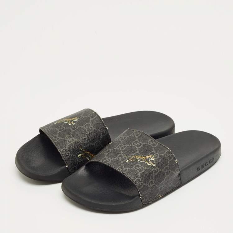 Pre Owned Gucci Black GG Coated Canvas Pool Slide Size 42