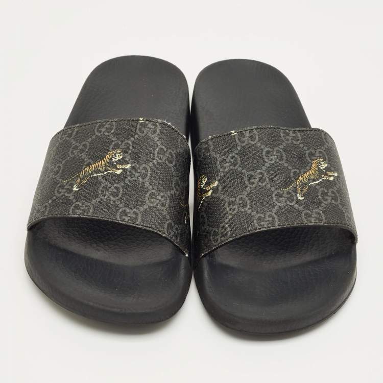 Pre Owned Gucci Black GG Coated Canvas Pool Slide Size 42