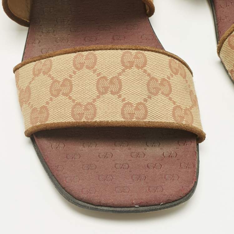 Pre Owned Gucci Beige/Brown GG Canvas and Suede Flat Slingback Sandals Size 43