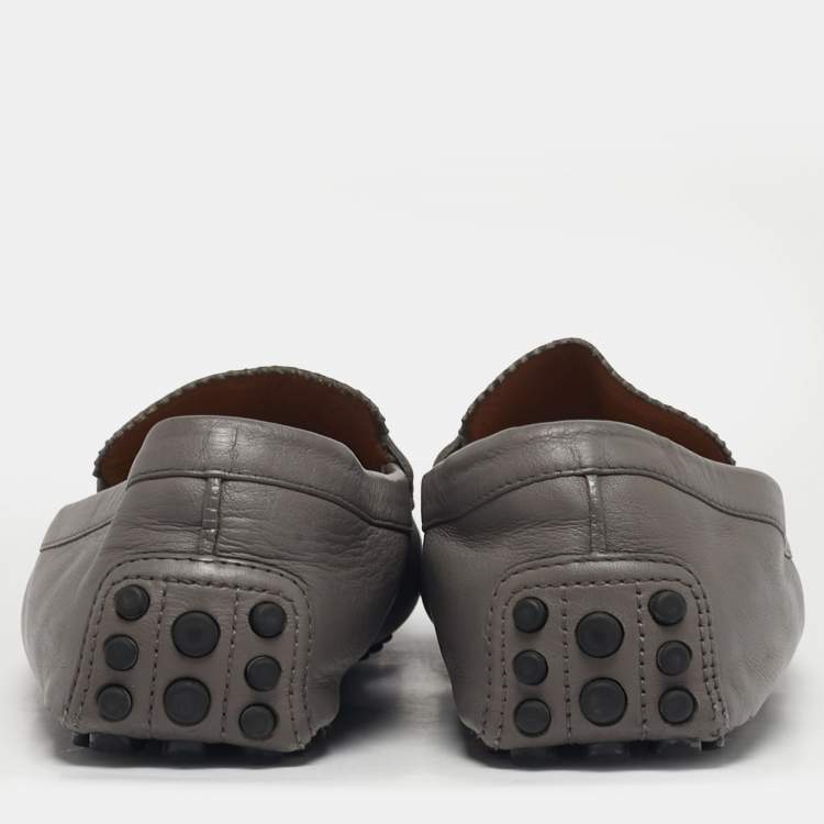 مملوكة مسبقًا Gucci Diamante Size 43 Grey Leather Loafers
