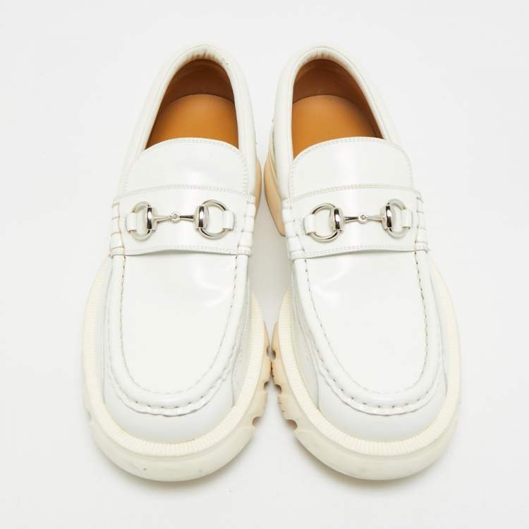 Pre Owned حذاء لوفر رياضي غوتشي حصان جلد أبيض وجلد لامع مقاس 41.5