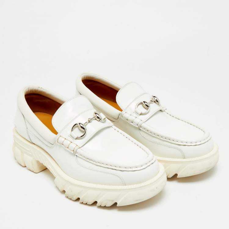 Pre Owned حذاء لوفر رياضي غوتشي حصان جلد أبيض وجلد لامع مقاس 41.5