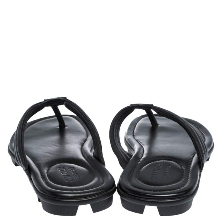 Pre Owned Gucci Black Leather GG Logo Thong Flat Sandals Size 42.5