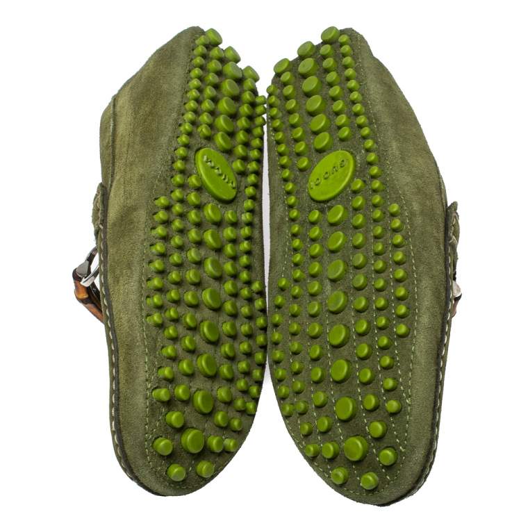 مملوكة مسبقًا Gucci Green Suede Bamboo Horsebit Loafers Size 42.5