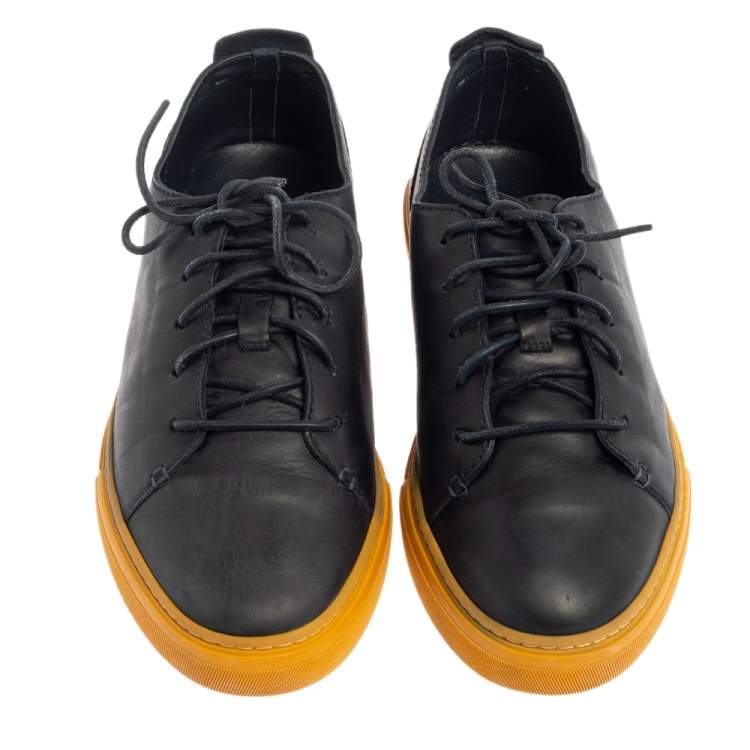 Pre Owned Gucci Navy Blue Leather Low Top Sneakers Size 42