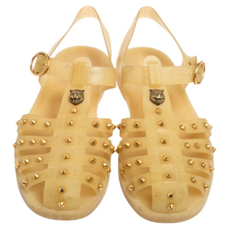 Pre Owned Gucci Beige Rubber Studded Buckle Strap Sandals Size 42