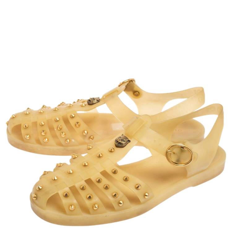 Pre Owned Gucci Beige Rubber Studded Buckle Strap Sandals Size 42
