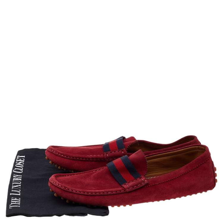 مملوكة مسبقًا Gucci Red Suede Web Detail Slip On Loafers Size 44