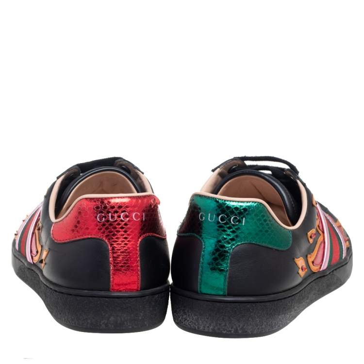 مملوكة مسبقًا Gucci Black Leather And Snakeskin Embossed  Ace Low Top Sneakers Size 41
