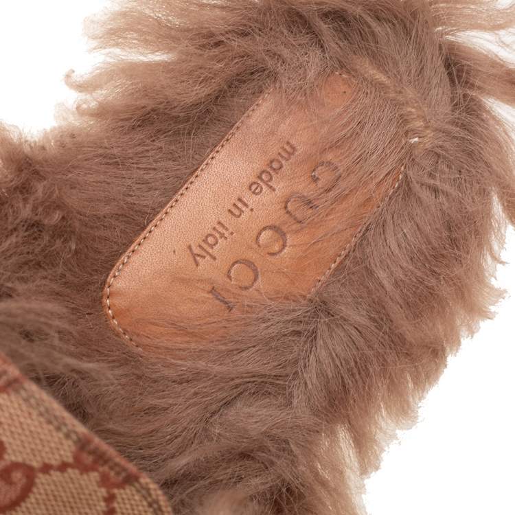 Pre Owned Gucci Beige GG Canvas and Fur Princetown Mules Size 43