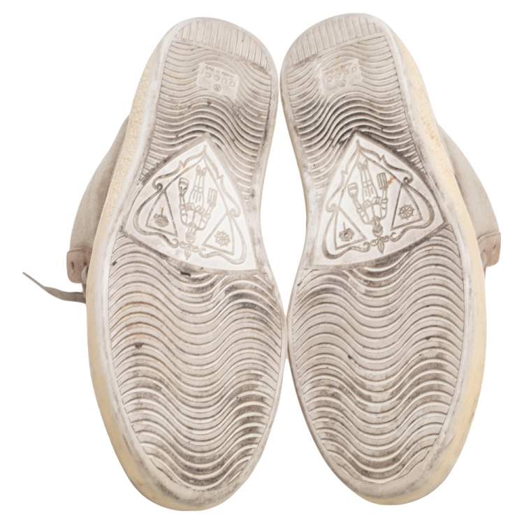 مملوكة مسبقًا Gucci Grey Suede Web Detail High Top Sneakers Size 41.5