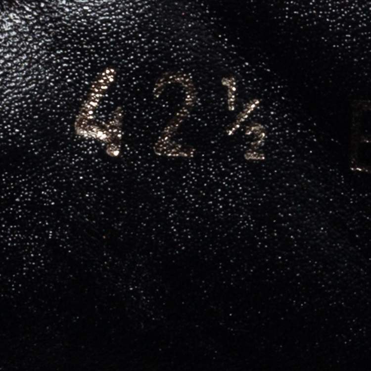 مملوكة مسبقًا Gucci Black Canvas And Leather Low Top  Sneakers  Size 42.5