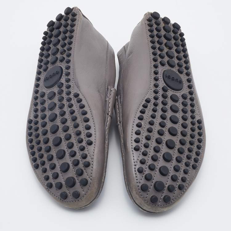 مملوكة مسبقًا Gucci Grey Diamante Leather Penny Slip On Loafers Size 42