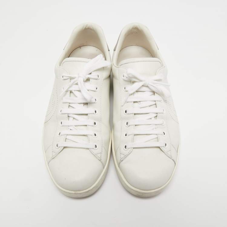 مملوكة مسبقًا Gucci White Perforated Interlocking G Leather Ace Sneakers Size 43.5