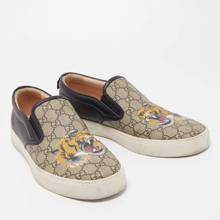 Pre Owned Gucci Beige/Black Tiger Print GG Supreme Canvas and Leather Slip On Sneakers Size 45