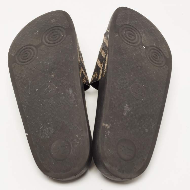 Pre Owned Gucci Two Tone GG Supreme Printed Canvas Slides Size 40